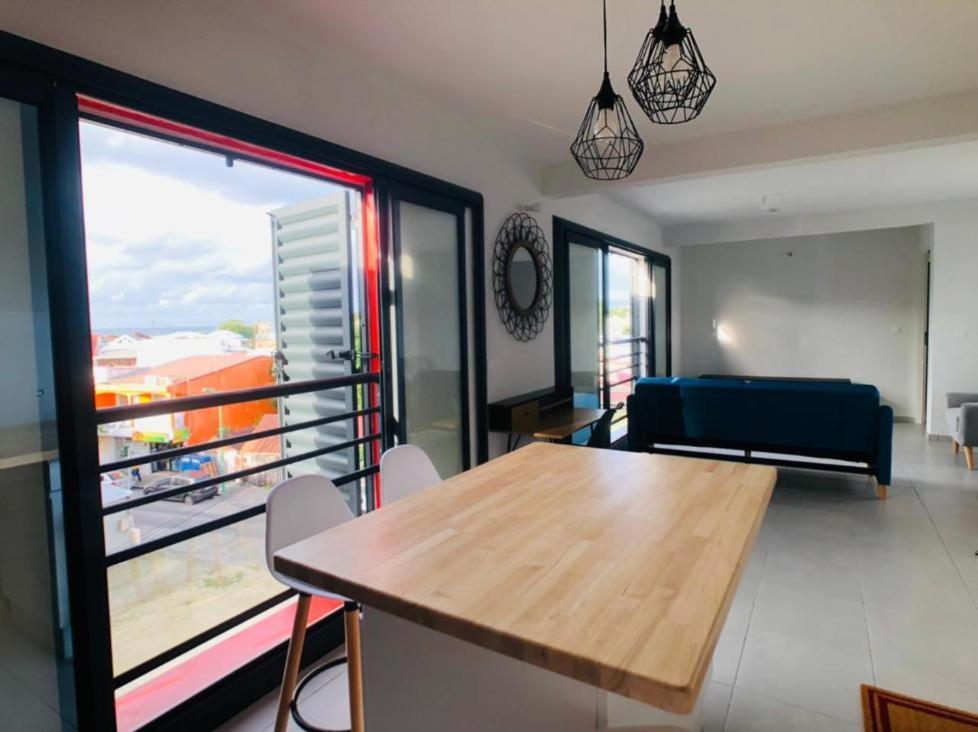 Le Yuka Apartment Saint-Francois  Bagian luar foto