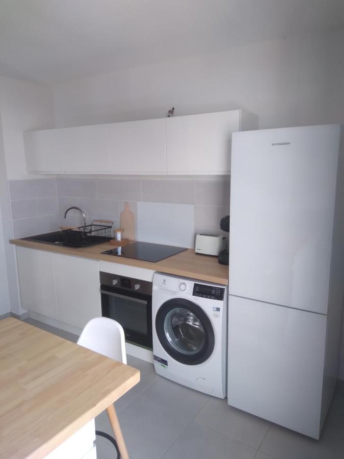 Le Yuka Apartment Saint-Francois  Bagian luar foto