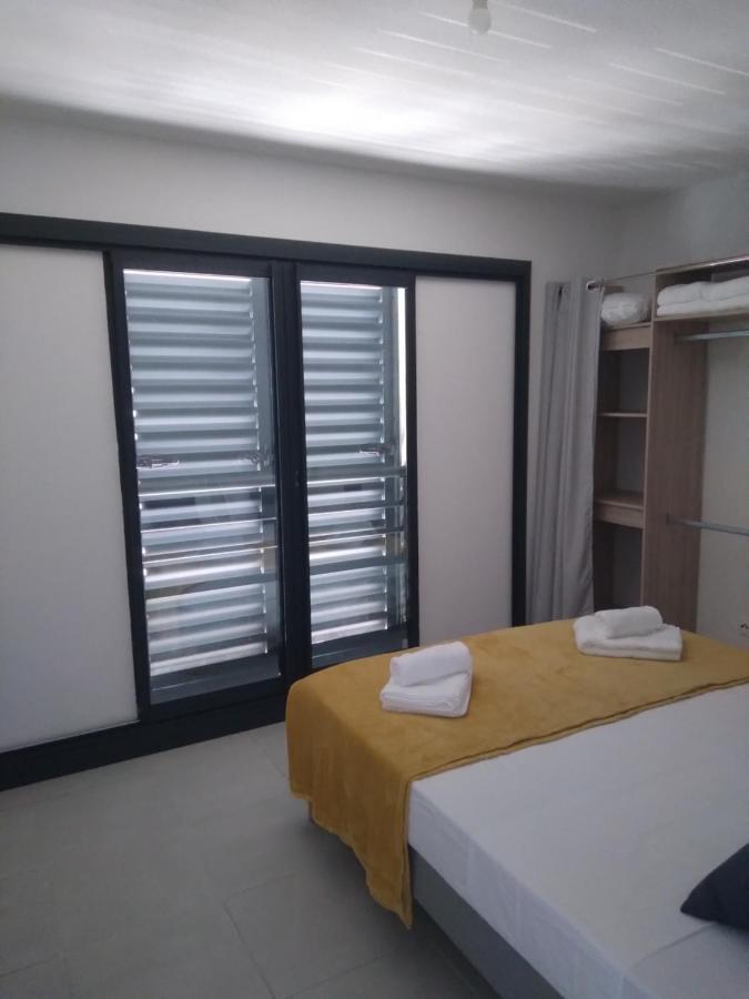 Le Yuka Apartment Saint-Francois  Bagian luar foto